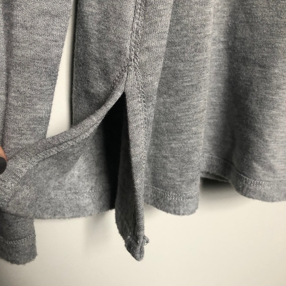 Urban outfitters (M) gray sweater - Picture 4 of 5
